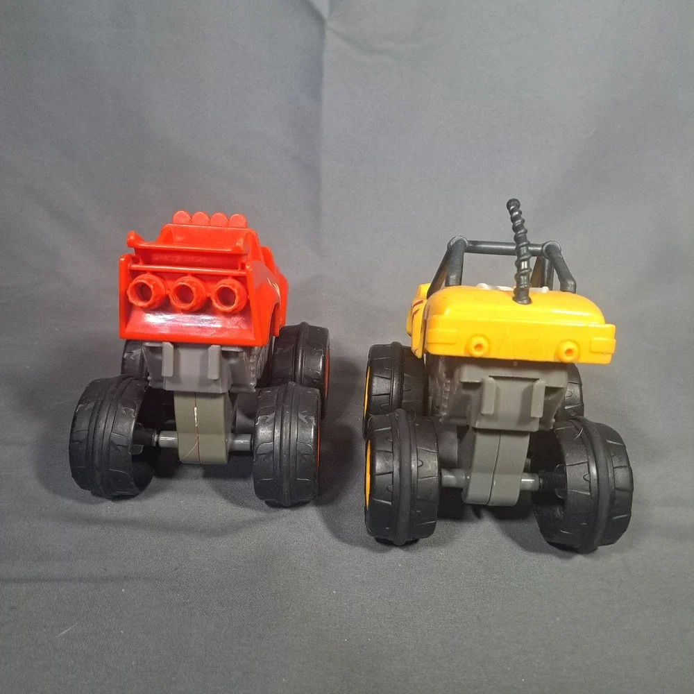 Mattel Blaze and the Monster Machines Slam & Go Blaze and Stripes Trucks Kids